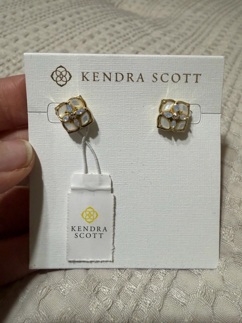 Kendra Scott Gold and White Floral Cluster Stud Earrings